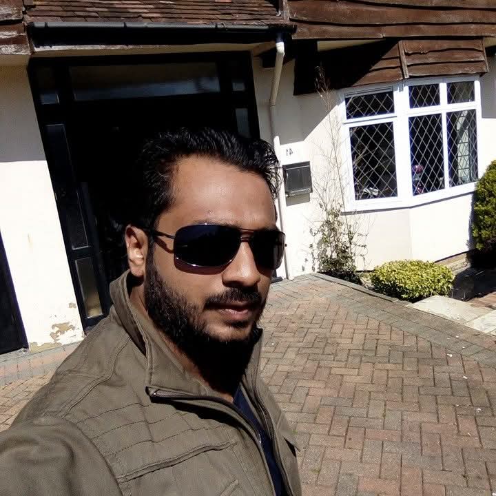 Aliasgar β Co-Founder & Managing Director